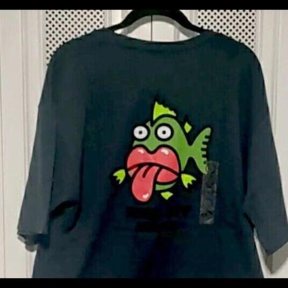 Bass Pro Shops TShirt Kiss My Bass Cartoon Fishing Funny Fish Novelty Navy Large - Picture 1 of 6